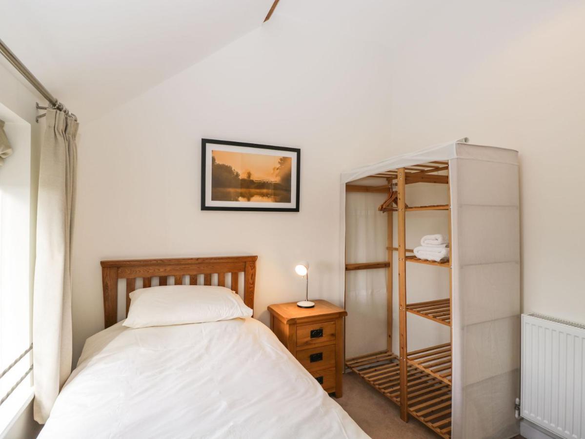 Stables Cottage Melksham Extérieur photo